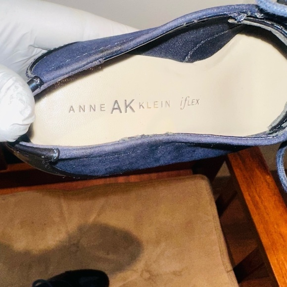 Anne Klein iFlex Suede Patient Leather Shoes. - Picture 13 of 14